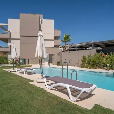 Apartment Sunny Valley Golf, Amazing Views & Pool Mijas