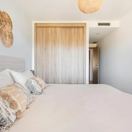 Sunny Valley Golf, Amazing Views & Pool Apartment