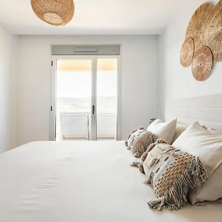 Sunny Valley Golf, Amazing Views & Pool Apartment *